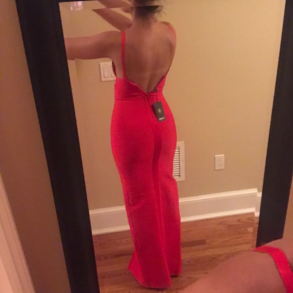 Red Dress - Picture 4 of 4